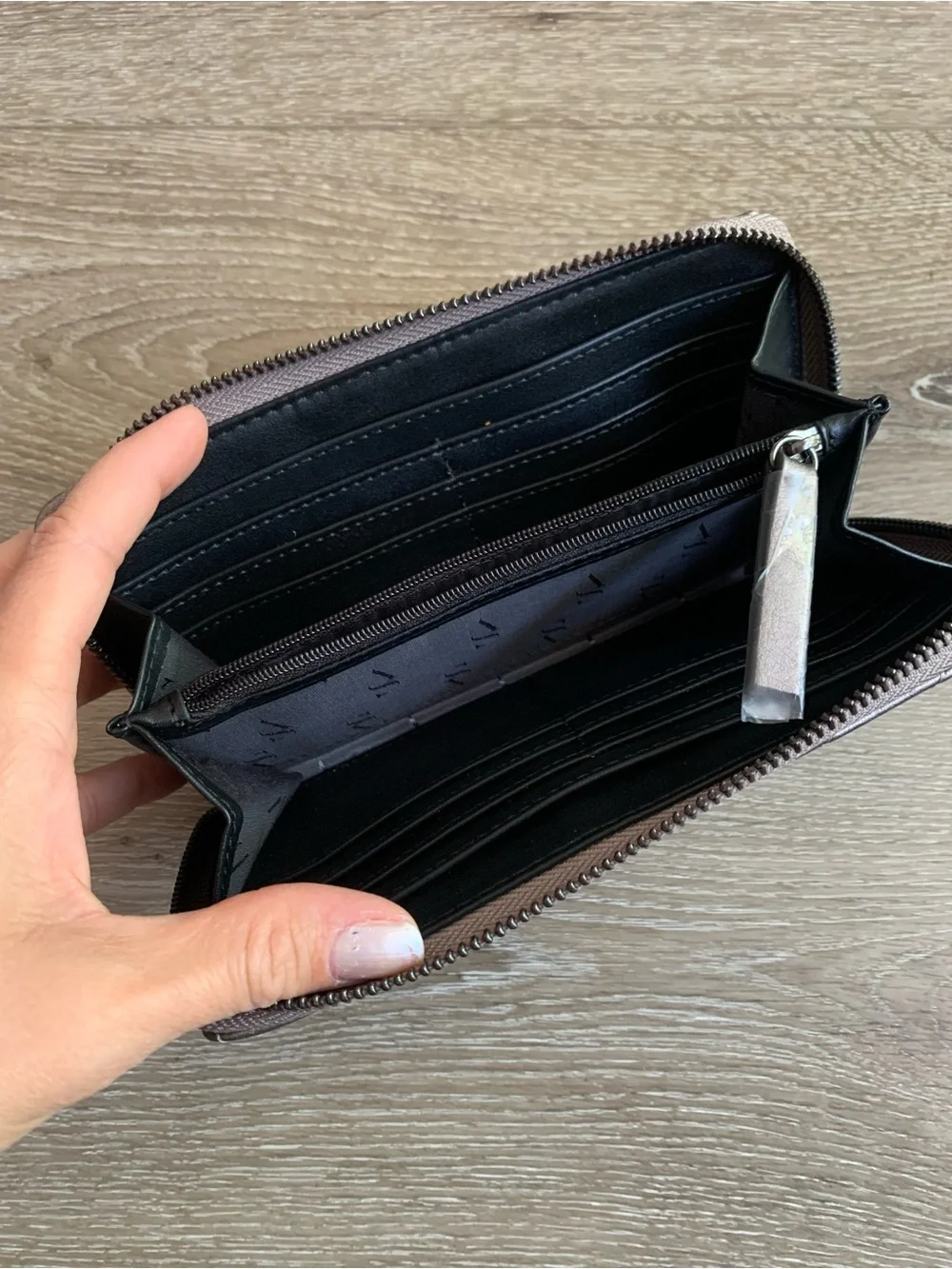 Simply Vera Vera Wang Women's  Signature Wallet Moon Rock Zipper Closure